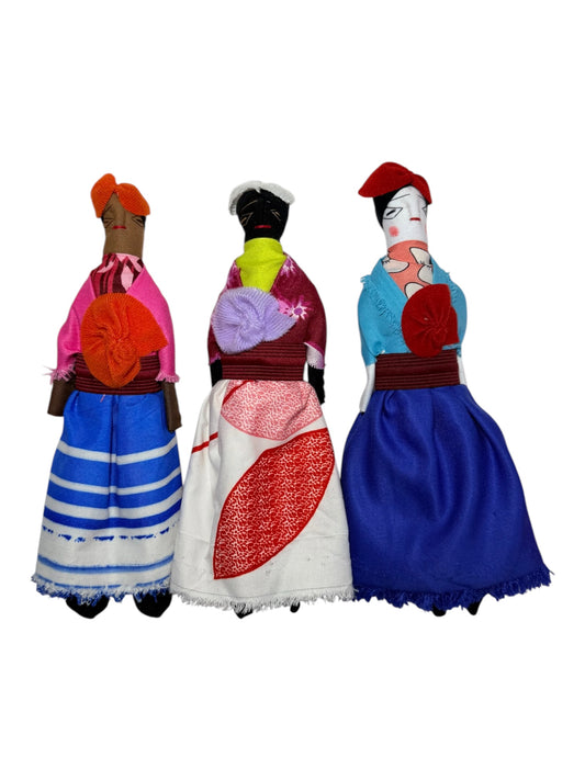 Muñeca de trapo “Cajonera”